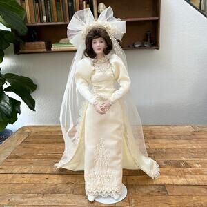 The Ashton-Drake Galleries Jennifer Porcelain Bride Doll Classic Brides 1994